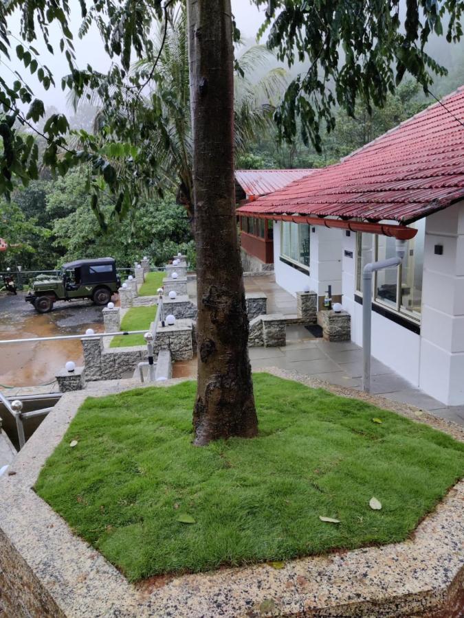 Forest And River Edge Resort Kannur Esterno foto