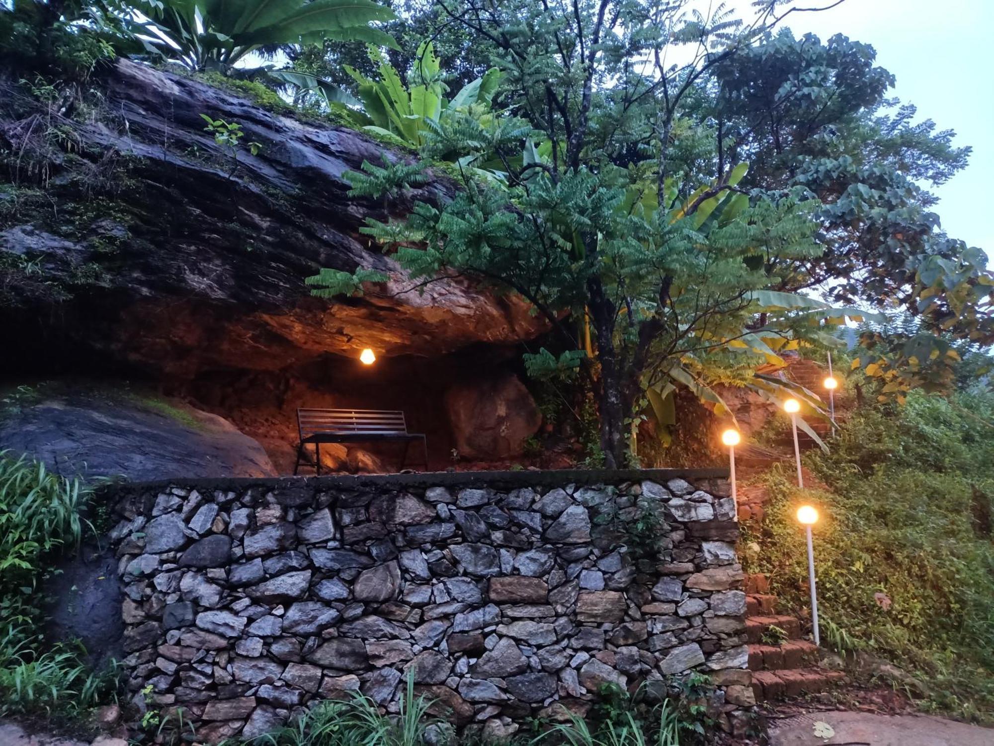 Forest And River Edge Resort Kannur Esterno foto