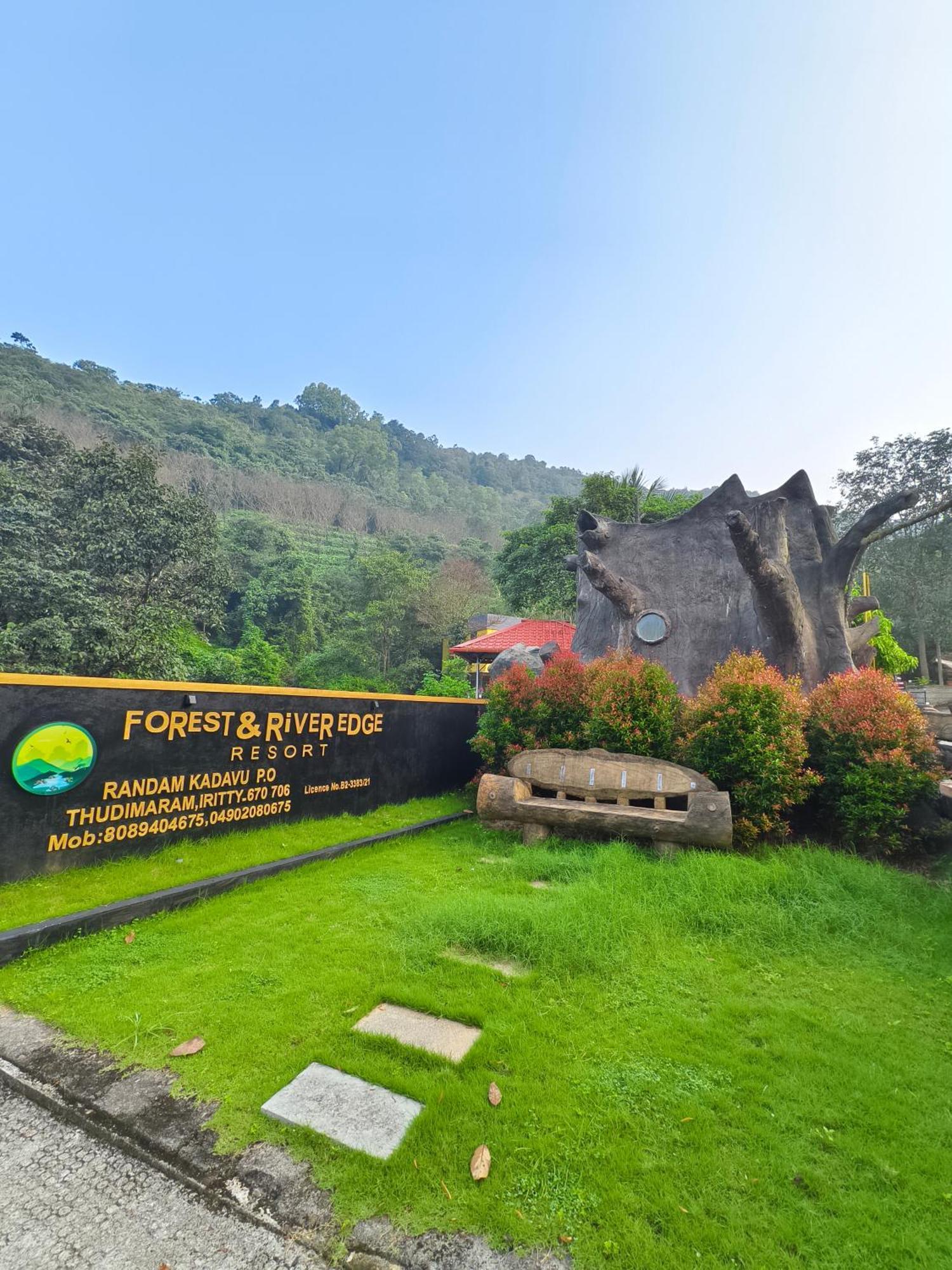 Forest And River Edge Resort Kannur Esterno foto