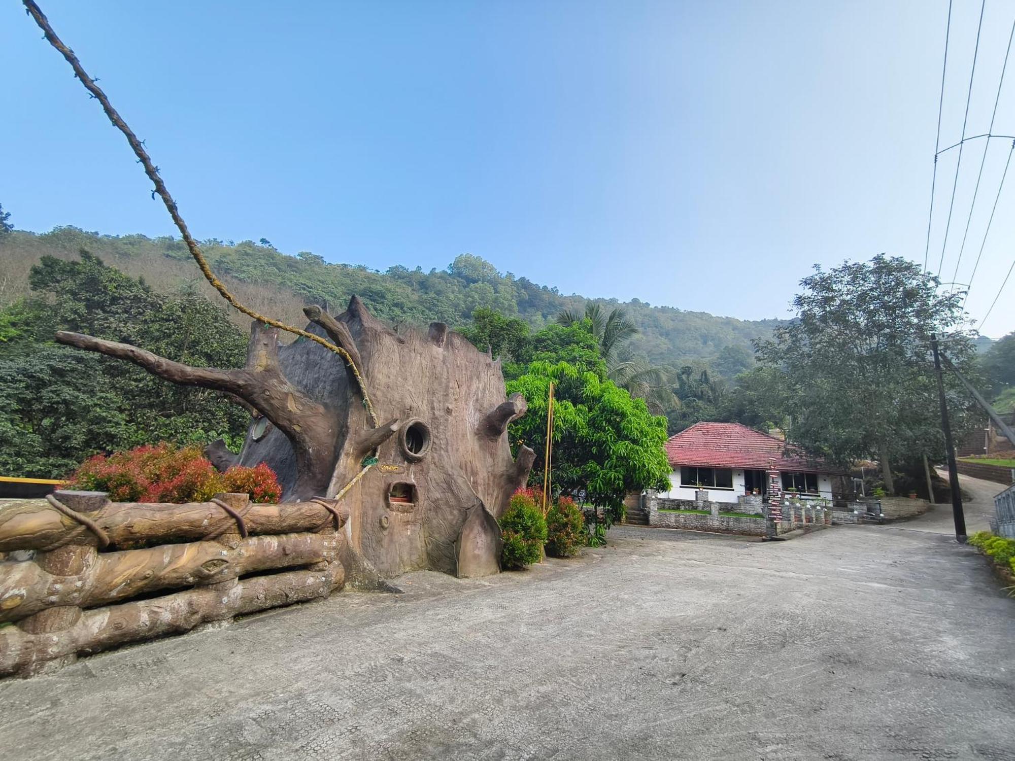 Forest And River Edge Resort Kannur Esterno foto
