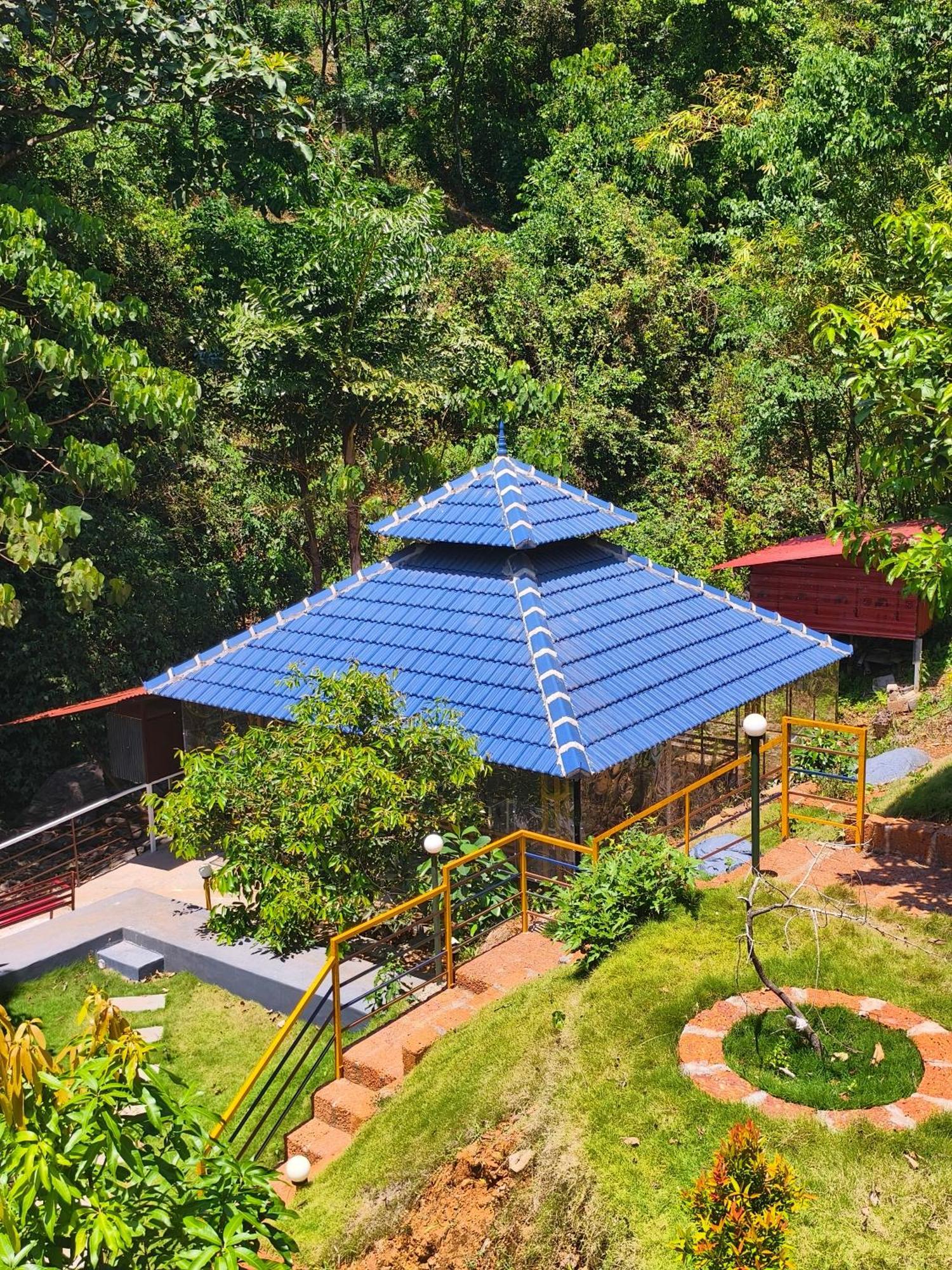 Forest And River Edge Resort Kannur Esterno foto
